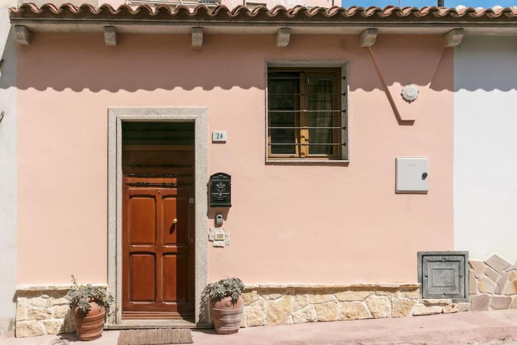 Nice In The Center & Ultra Fast Wifi * Olbia